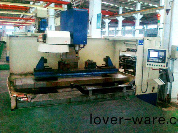 前(qian)軸(zhou)十(shi)孔(kong)加(jia)工專(zhuan)用(yong)立(li)式加(jia)工